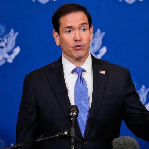 Estados Unidos restringe visas contra el 'turismo de nacimiento'