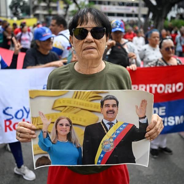 Maduro y Cilia Flores se declaran no culpables; juicio aplazado